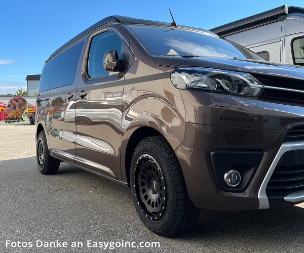 8x17 ET33 Twin-Monotube-Projekt-AT1 Alufelge in schwarz für Opel Zafira Life
